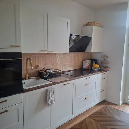 Apartman Stilvolle, Moderne Mit Balkon Und Kamin Nahe Duesseldorf&koeln