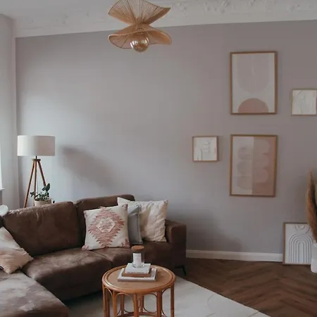 Stilvolle, Moderne Mit Balkon Und Kamin Nahe Düsseldorf&köln