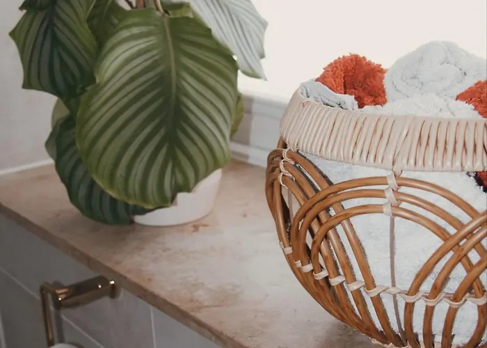 Stilvolle, Moderne Mit Balkon Und Kamin Nahe Duesseldorf&koeln