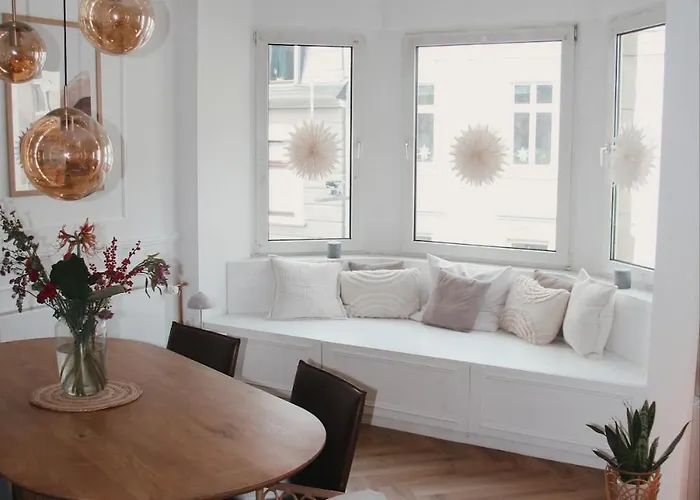 Stilvolle, Moderne Mit Balkon Und Kamin Nahe Duesseldorf&koeln Wuppertal